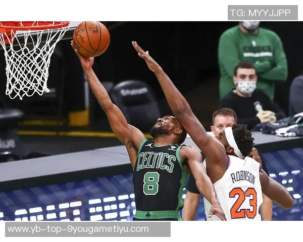 布克首节手感不佳仅得5分投篮命中率低迷影响比赛表现